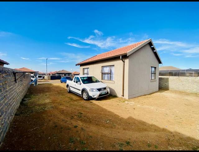 2 BEDROOM HOUSE FOR SALE IN VANDERBIJLPARK CE